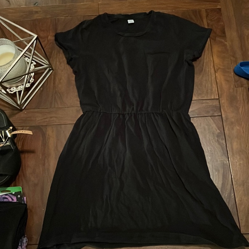 Women’s black dress - size medium